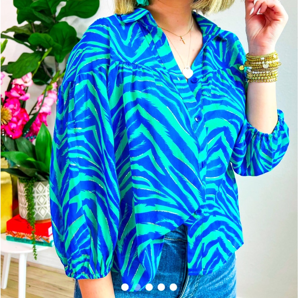 Beautiful colbalt blue and teal sheer blouse 💙 NWOT